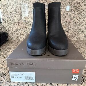 Crown Vintage Marleen Black Ankle Booties with Elastic